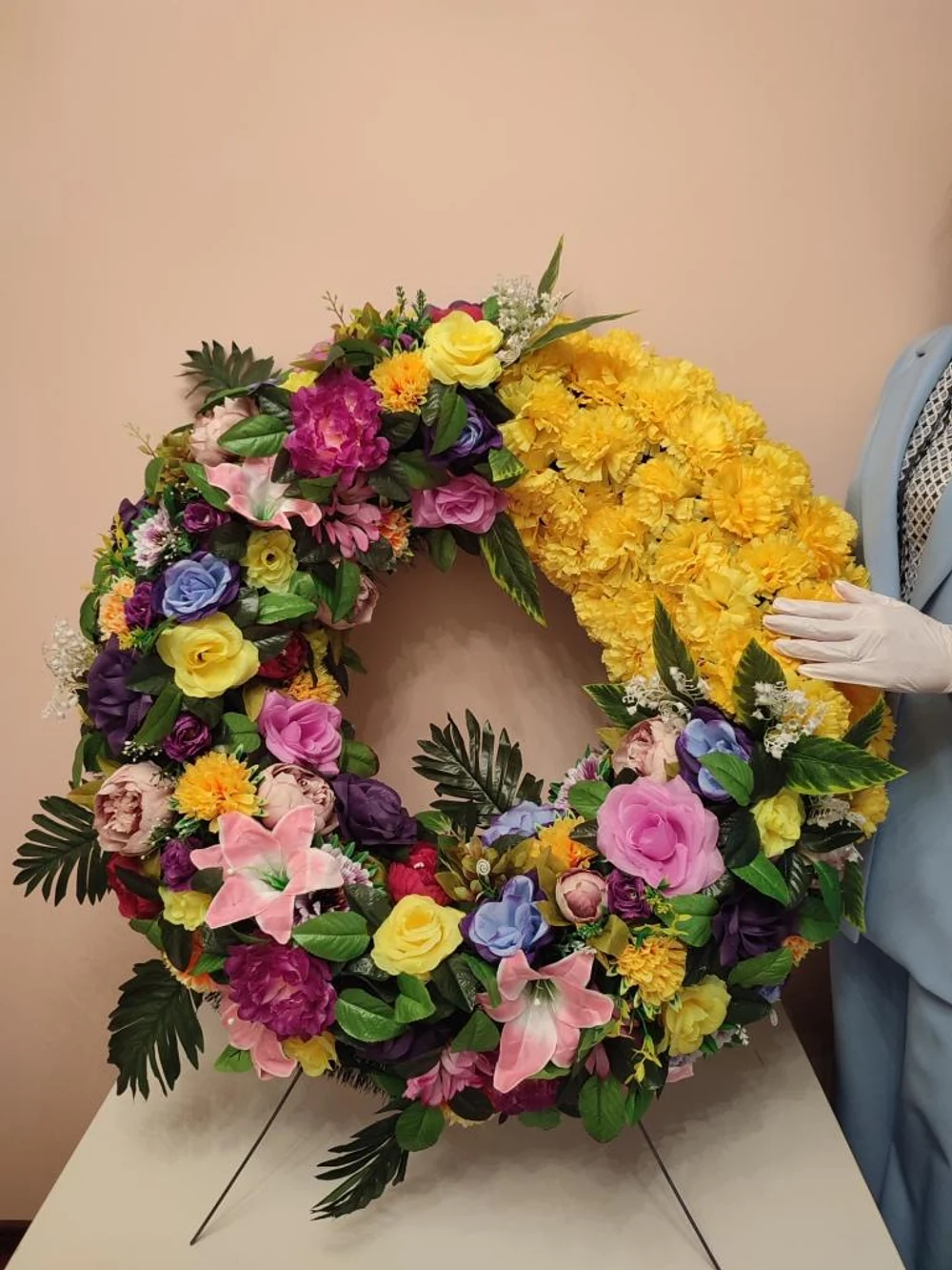 Венки из качественной флористики с доставкой