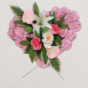 Траурный венок на похороны сердце розовое