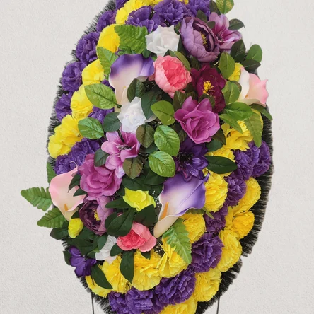 Ритуальный венок на похороны фиолетово-желтый 110 см